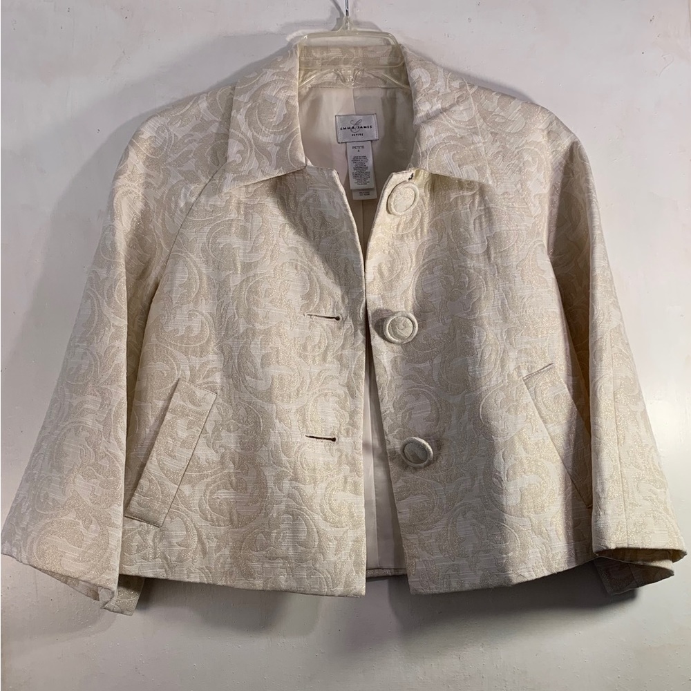 Stunning Emma James Petite Metallic Blazer, Size: 4P, & Color: Cream/Light Gold